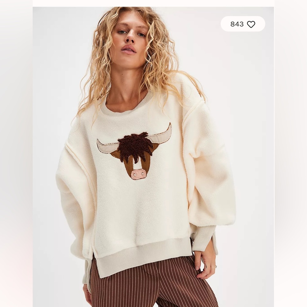 Cream fleece with Bull Design